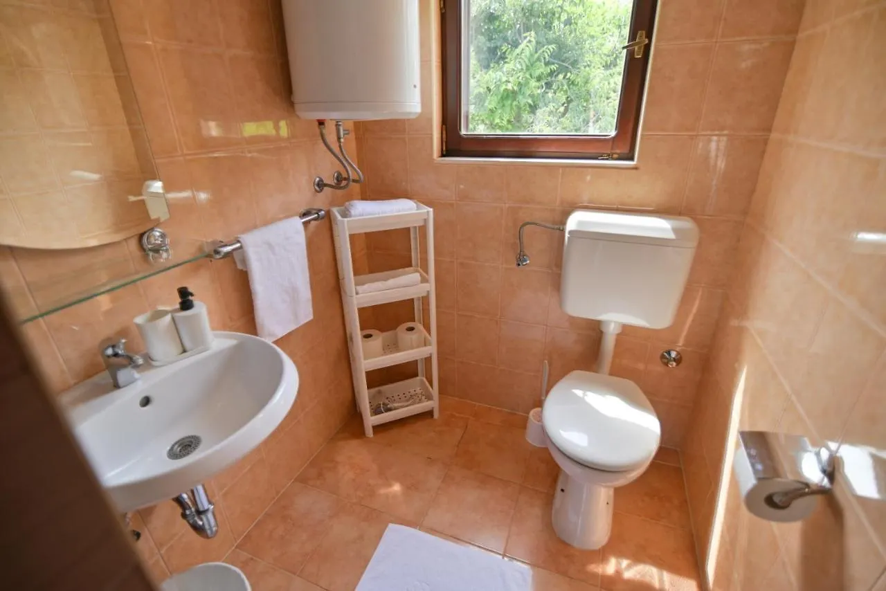 Guesthouse Kate تروغير بيت ضيافة